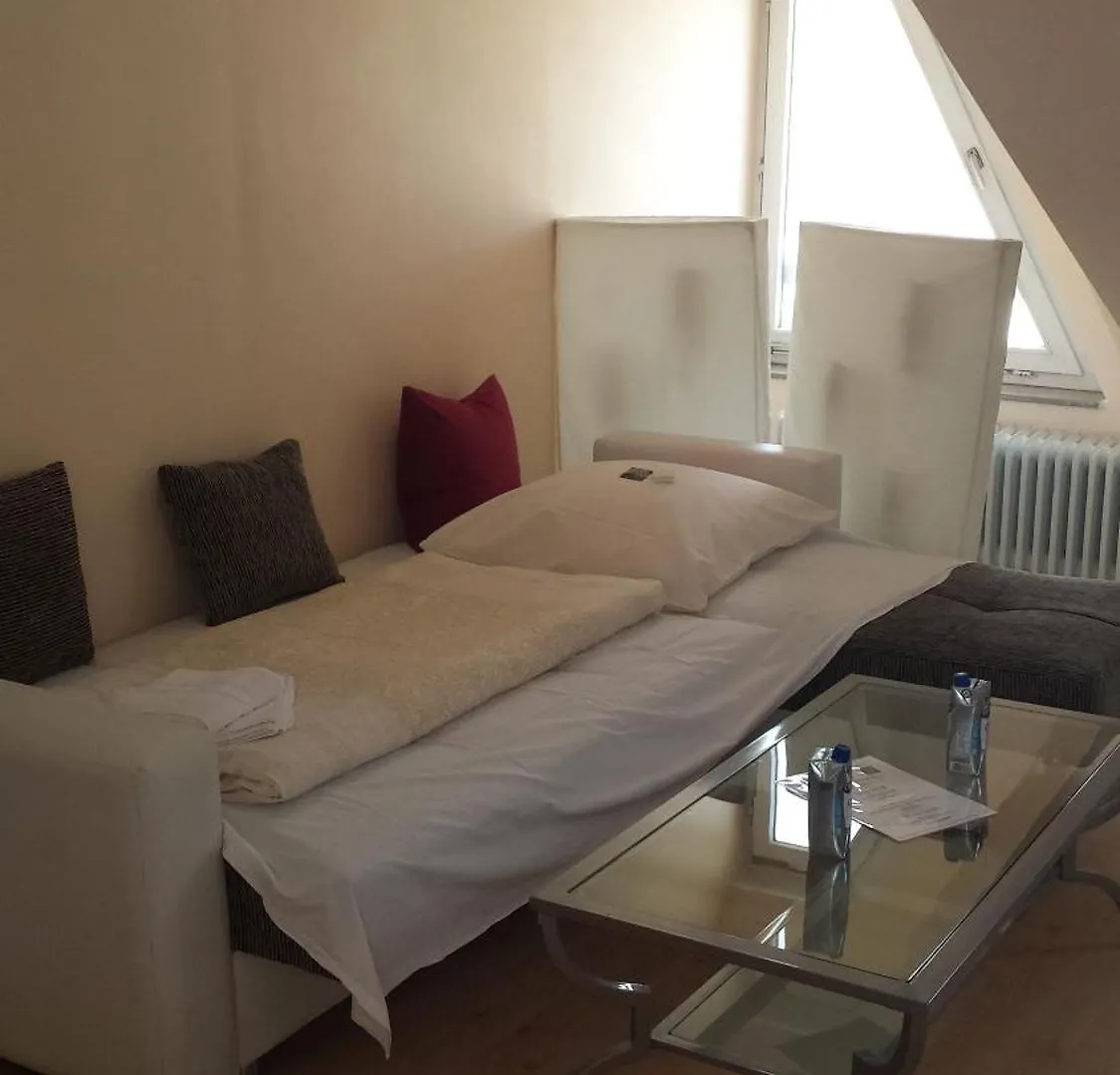 דיסלדורף Barcelona Bed & Breakfast מלון
